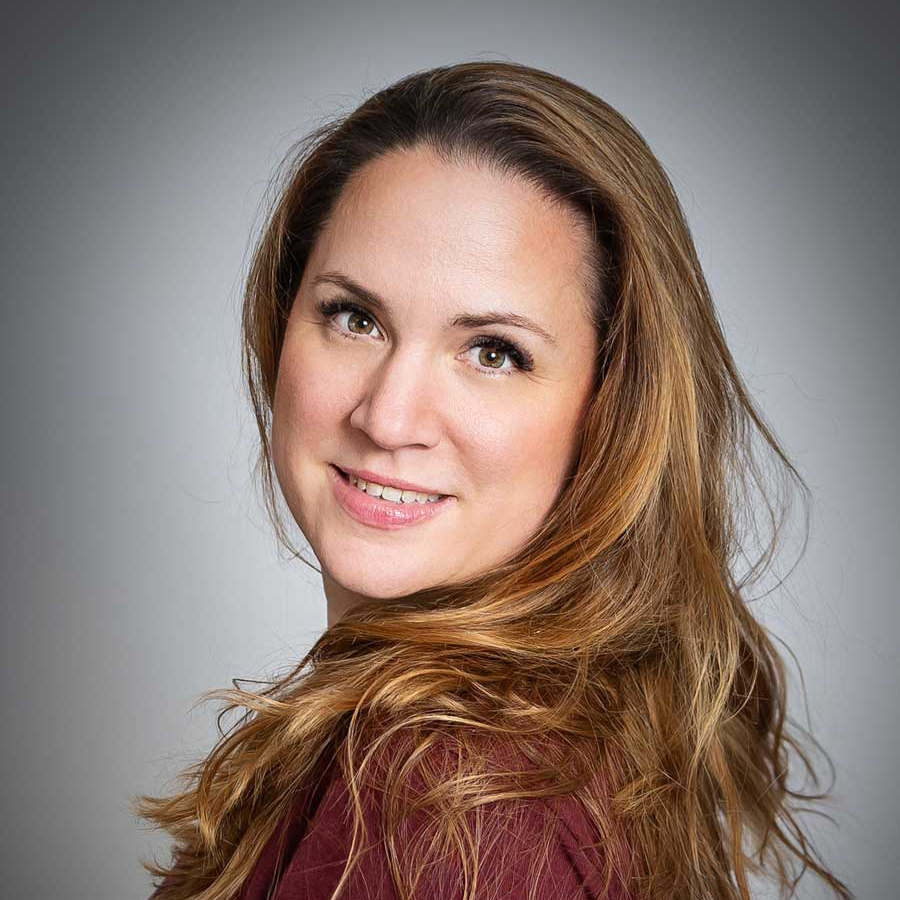 Autorin Barbara Lachner-INDIVIDUELLE FOTOTRAININGS UND FOTOKURSE, FOTOGRAFIEREN LERNEN F&Uuml;R SOCIAL MEDIA, PRIVAT UND BUSINESS, FOTOSHOOTINGS UND VIDEOPRODUKTION